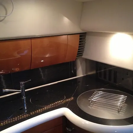 Bateau-hôtel Hirondelle Motor Yacht Menton