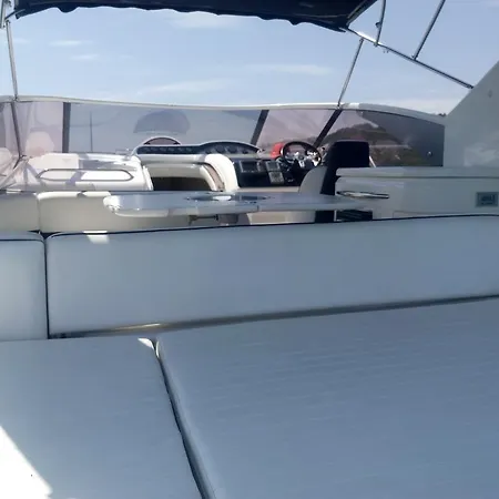 Bateau-hôtel Hirondelle Motor Yacht *